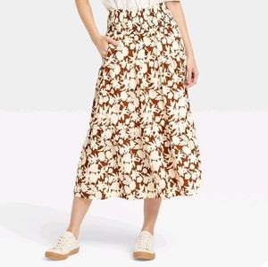 Universal thread Garter maxi skirt in Floral Rust color M